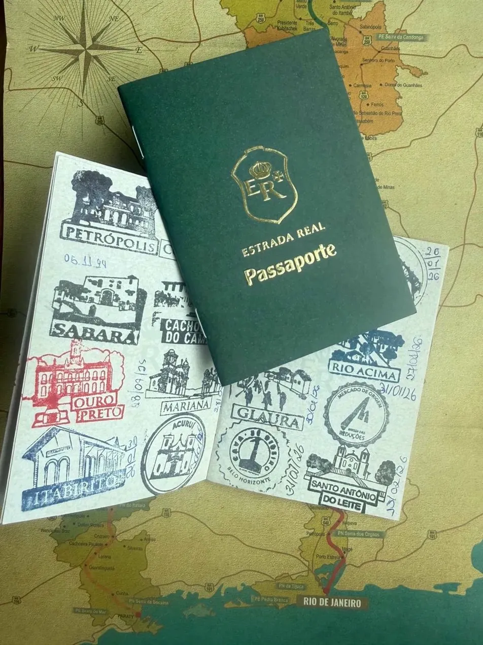 Passaporte da Estrada Real com carimbos de Ouro Preto, Itabirito, Sabará, Mariana — a inspiração para o Passaporte Cervejeiro do tripbeer